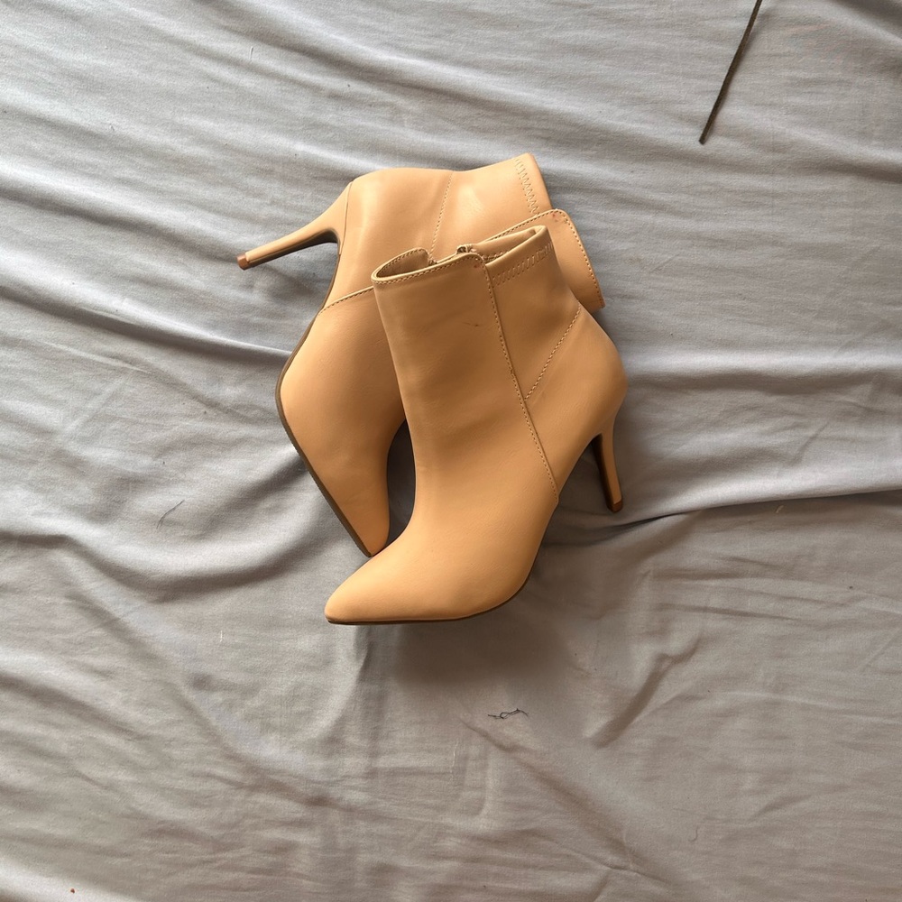 Zigisoho Nude Booties.